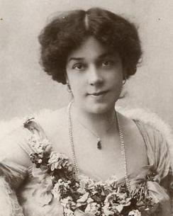 克拉拉·索拉,音乐界的璀璨星辰